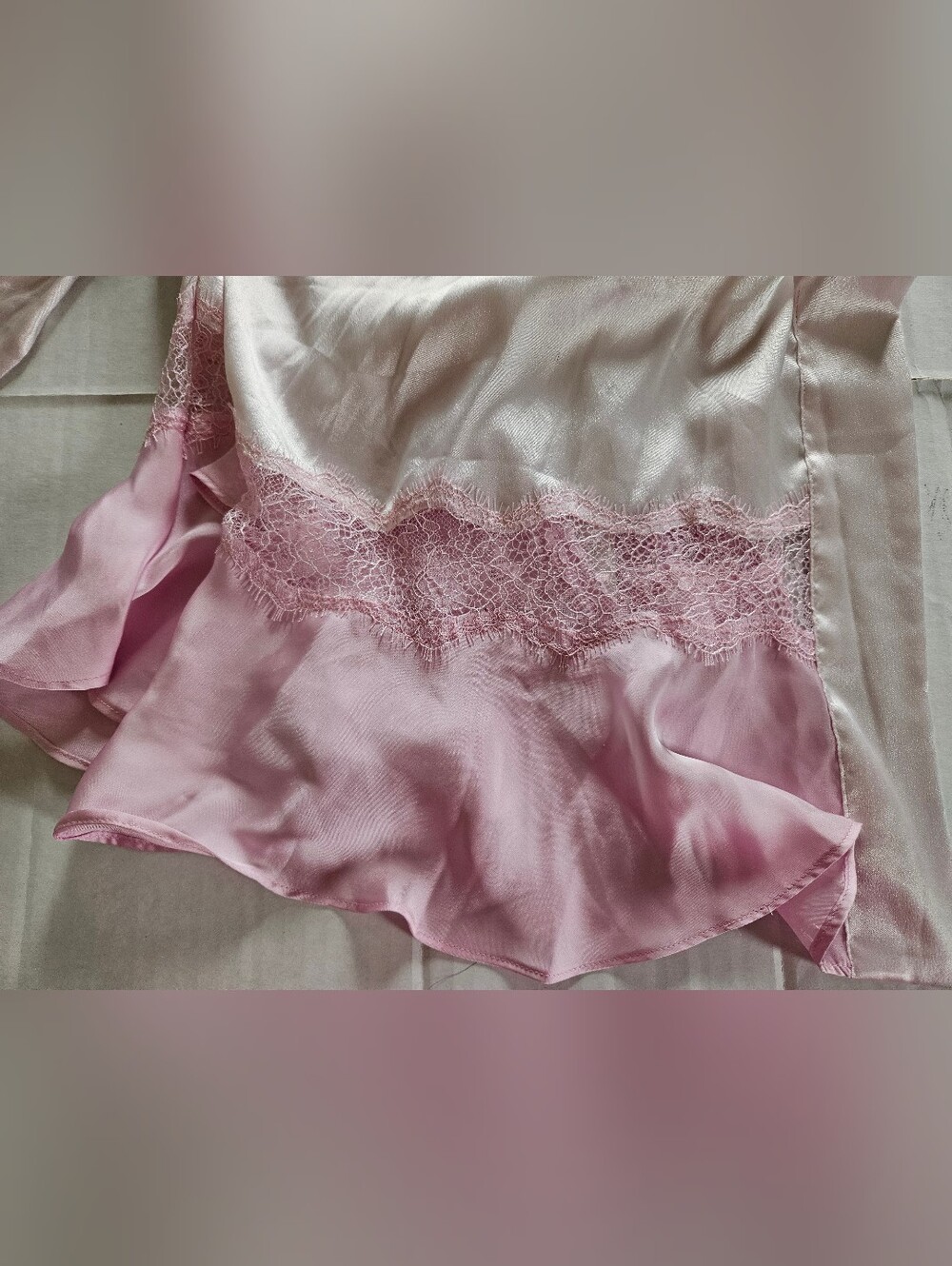 NWT Victoria’s Secret XL XXL Pink Satin Lace Ruffle Robe - Picture 5 of 5